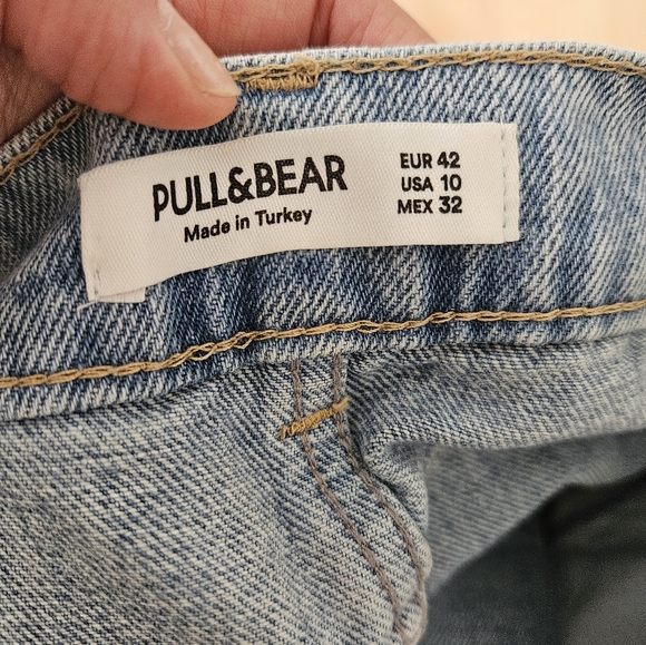 Pull&Bear ladies jean shorts sz 10 - Picture 3 of 3